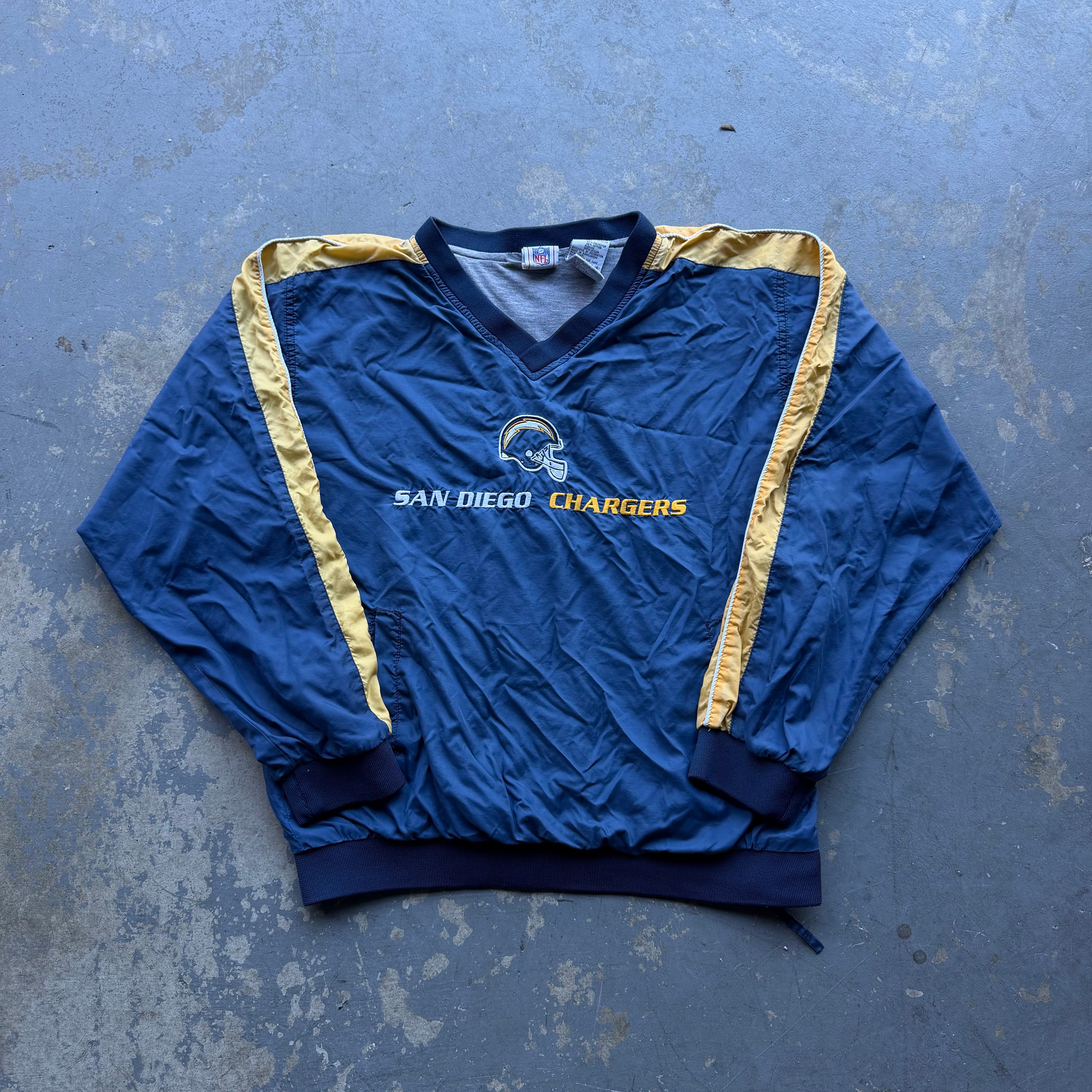 SAN DIEGO CHARGERS WINDBREAKER PULLOVER (YOUTH L) FITS ADULT SMALL