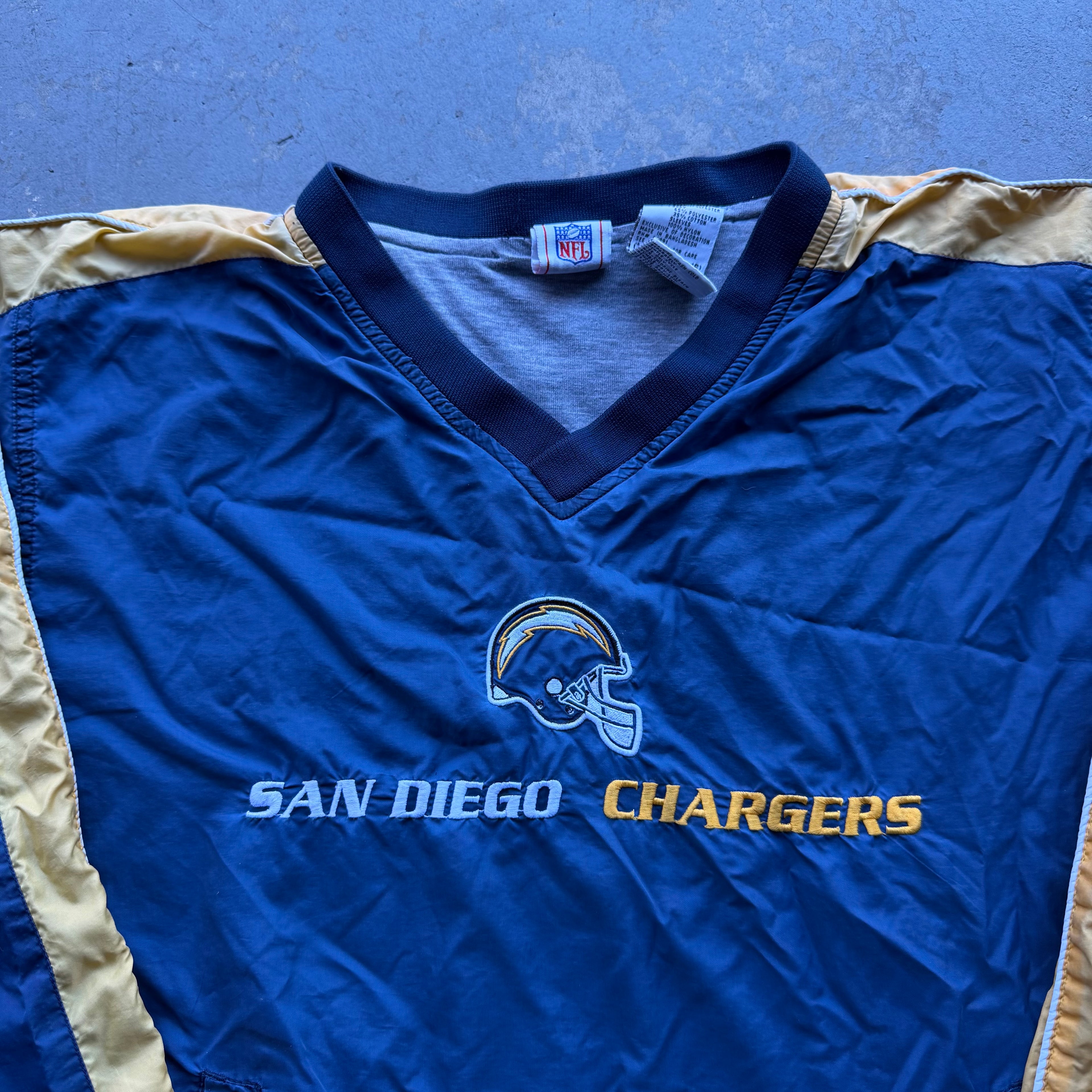 SAN DIEGO CHARGERS WINDBREAKER PULLOVER (YOUTH L) FITS ADULT SMALL