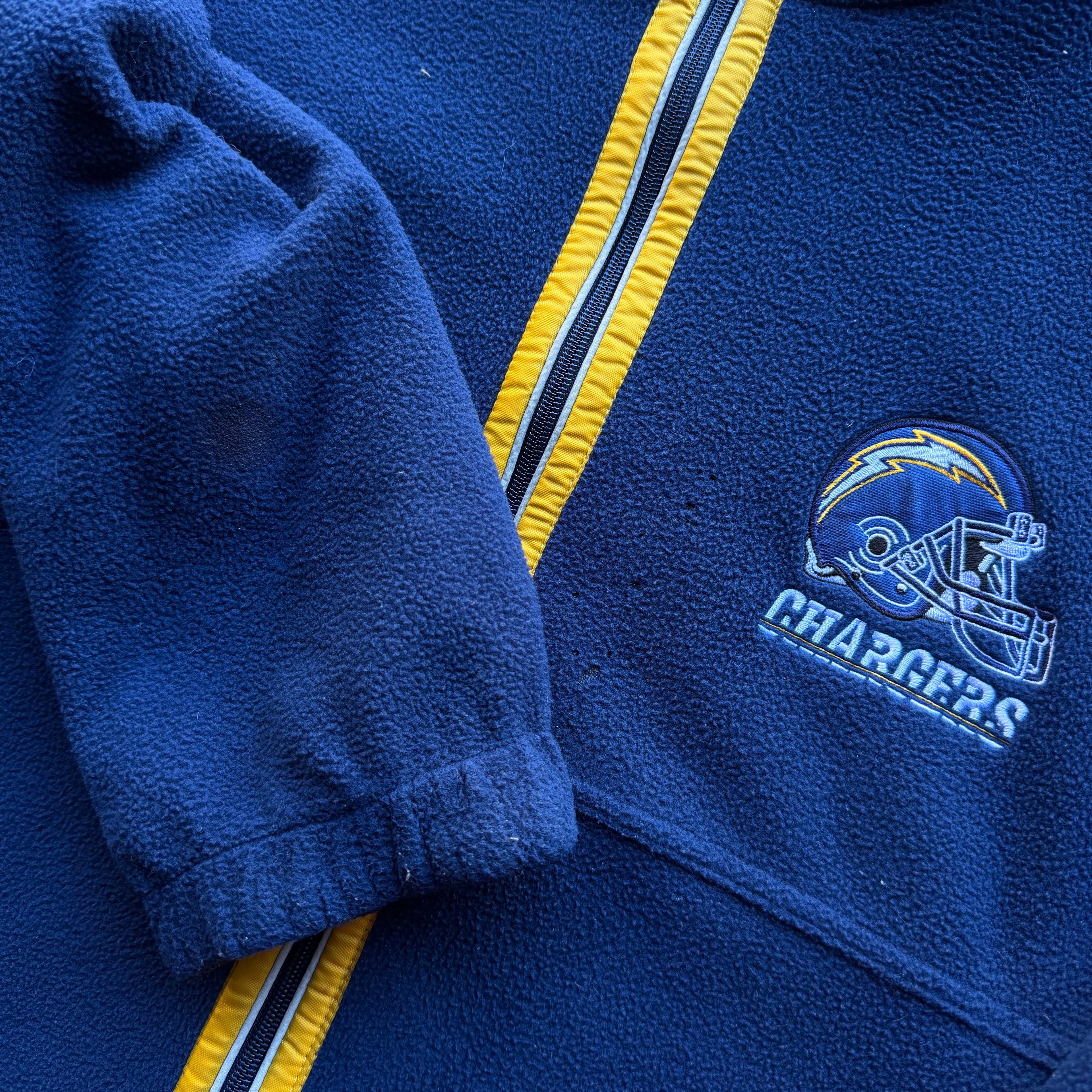 00’S CHARGERS REVERSIBLE PRO PLAYER FLEECE JACKET (L)