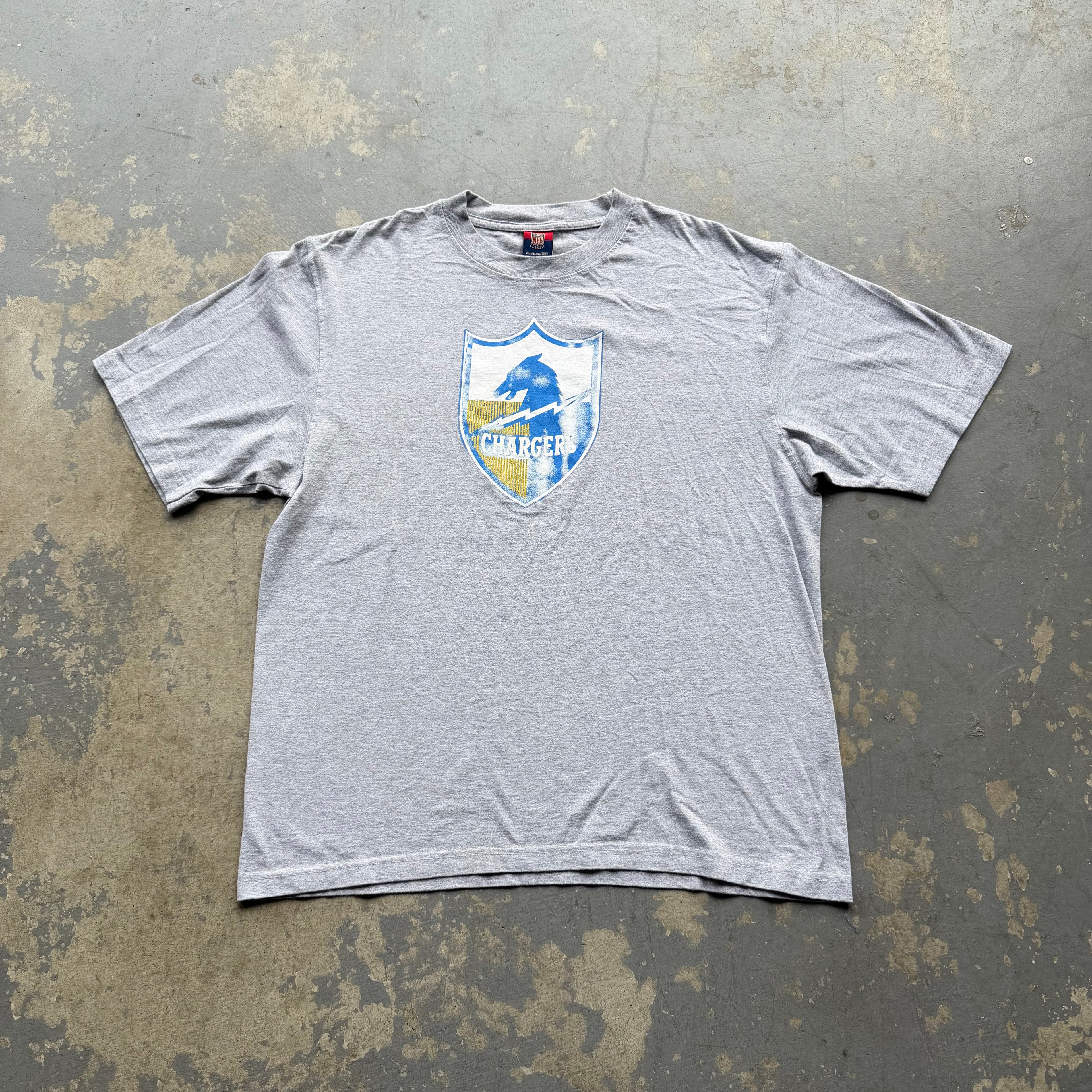 00’S REEBOK CHARGERS SHIELD TEE (L)