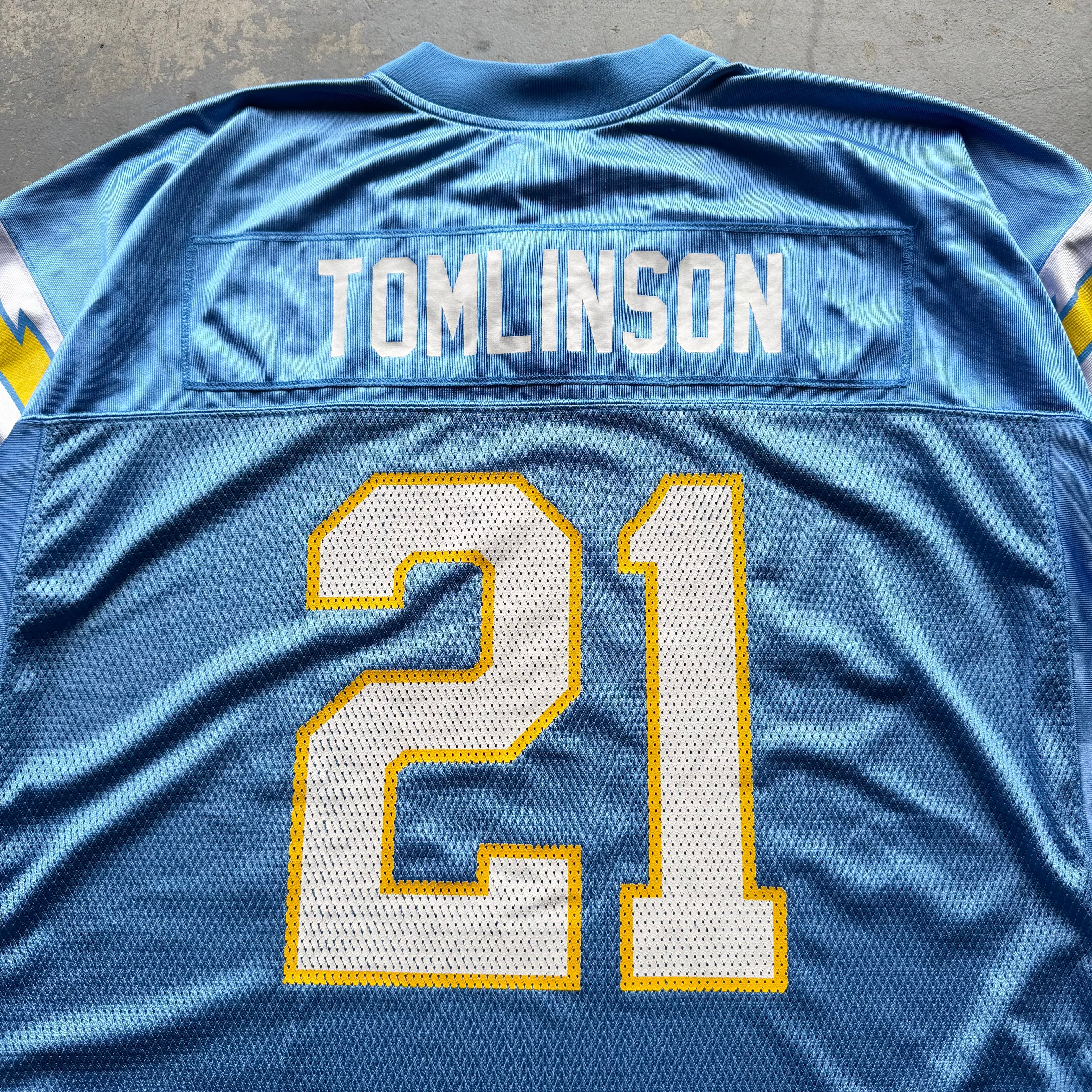 00’S REEBOK CHARGERS LADANIAN TOMLINSON POWDER BLUE JERSEY (XL)