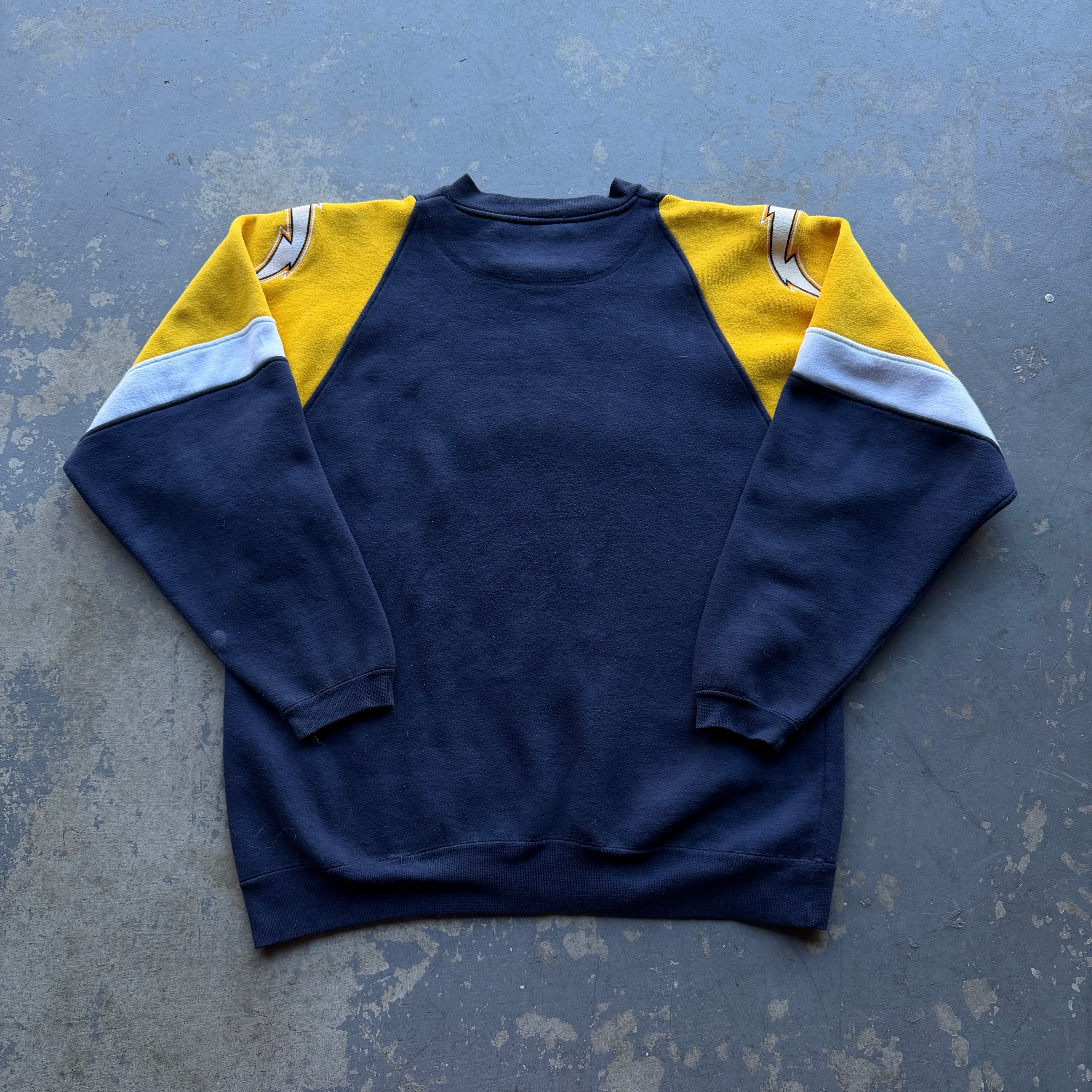 90’S CHARGERS BOLT EMBROIDER CREWNECK (L)