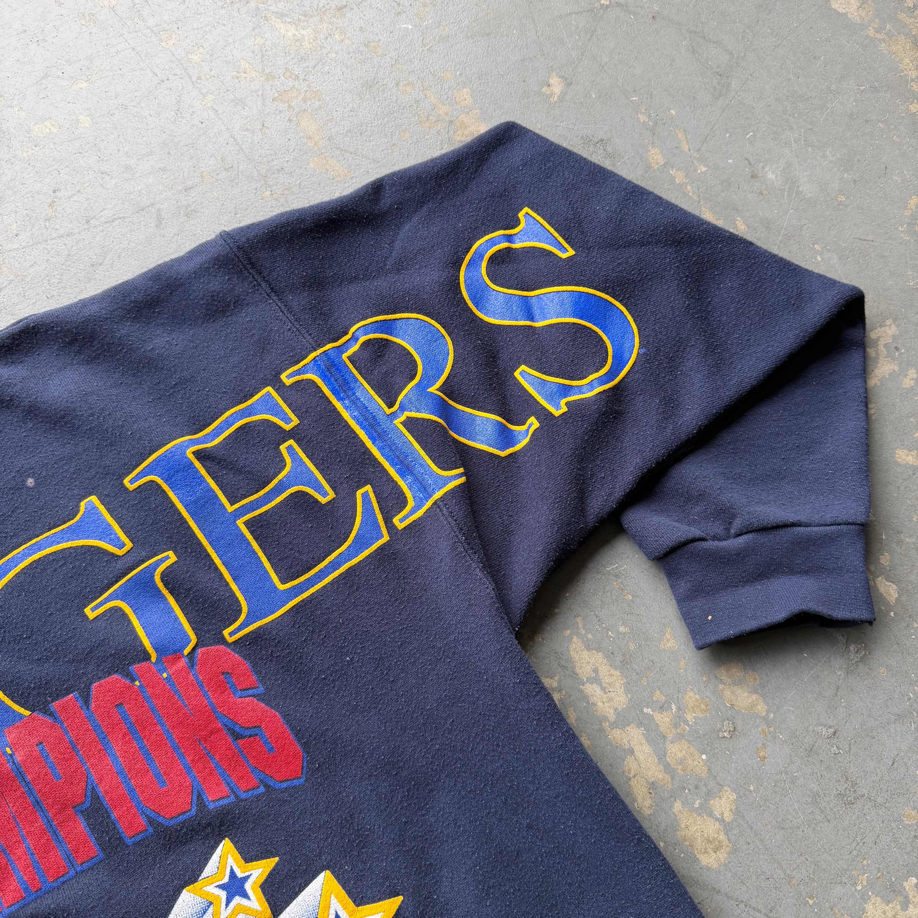 1995 CHARGERS AFC CHAMPIONS NAVY BLUE SPELLOUT CREWNECK (XL)