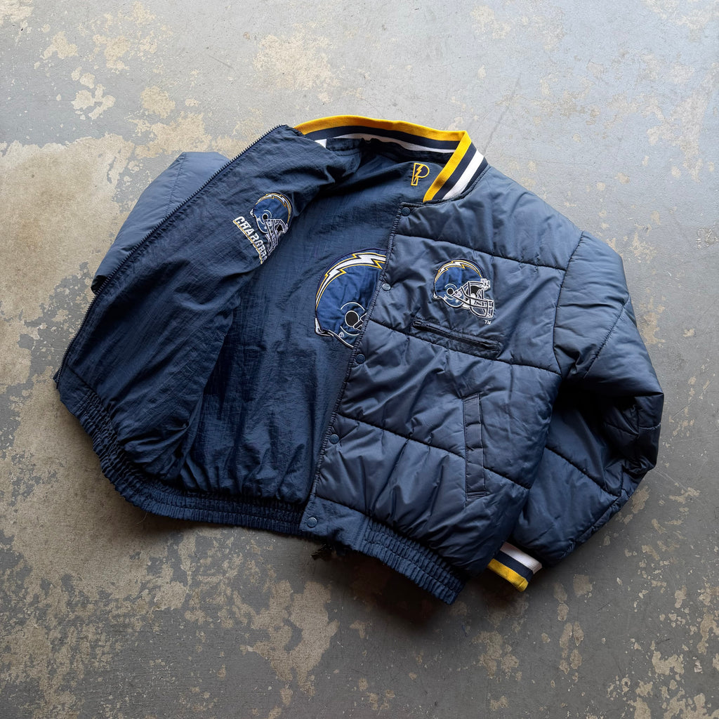 90’S CHARGERS REVERSIBLE PRO PLAYER PUFFER JACKET (XL)