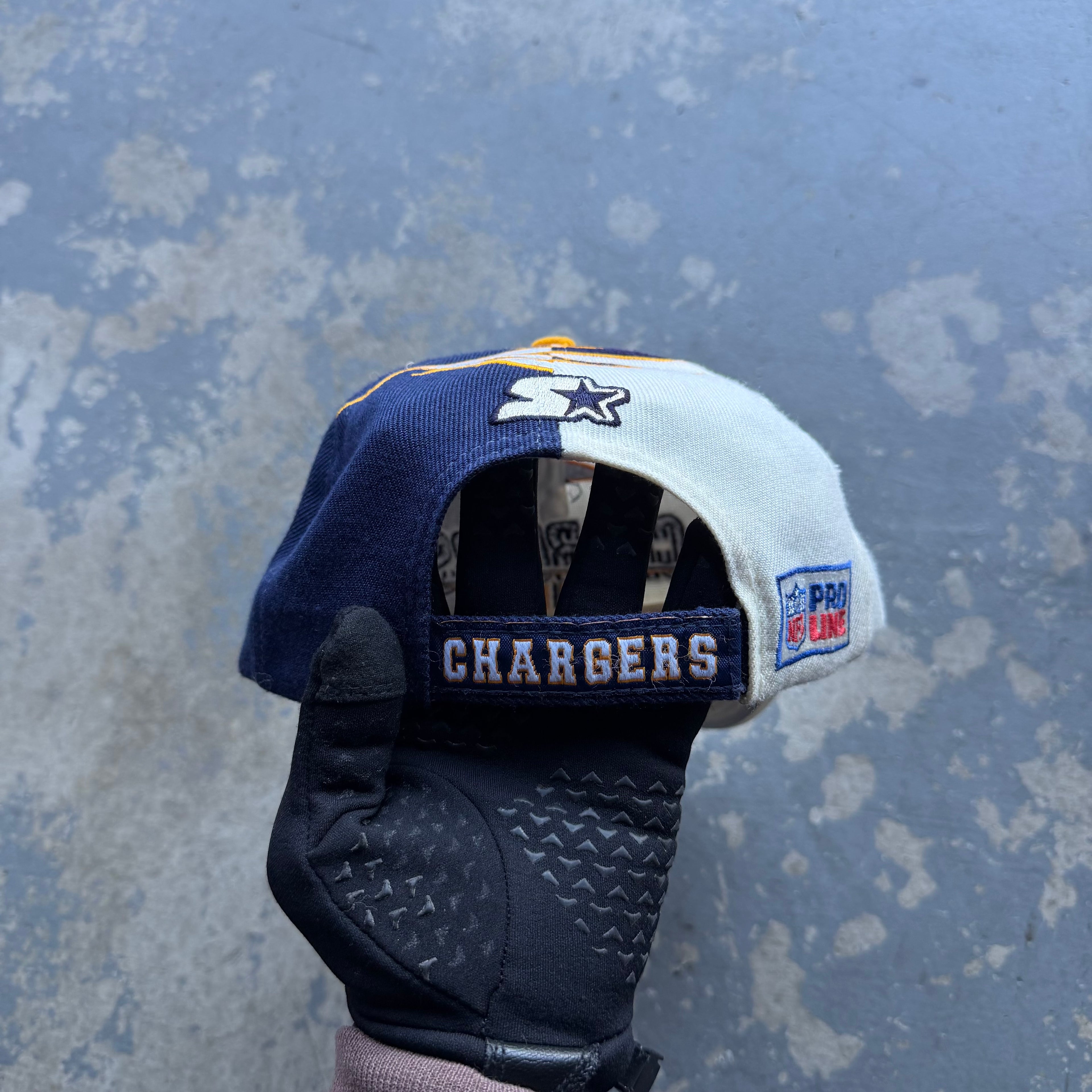 90'S STARTER CHARGERS SHOCKWAVE SPLIT HAT