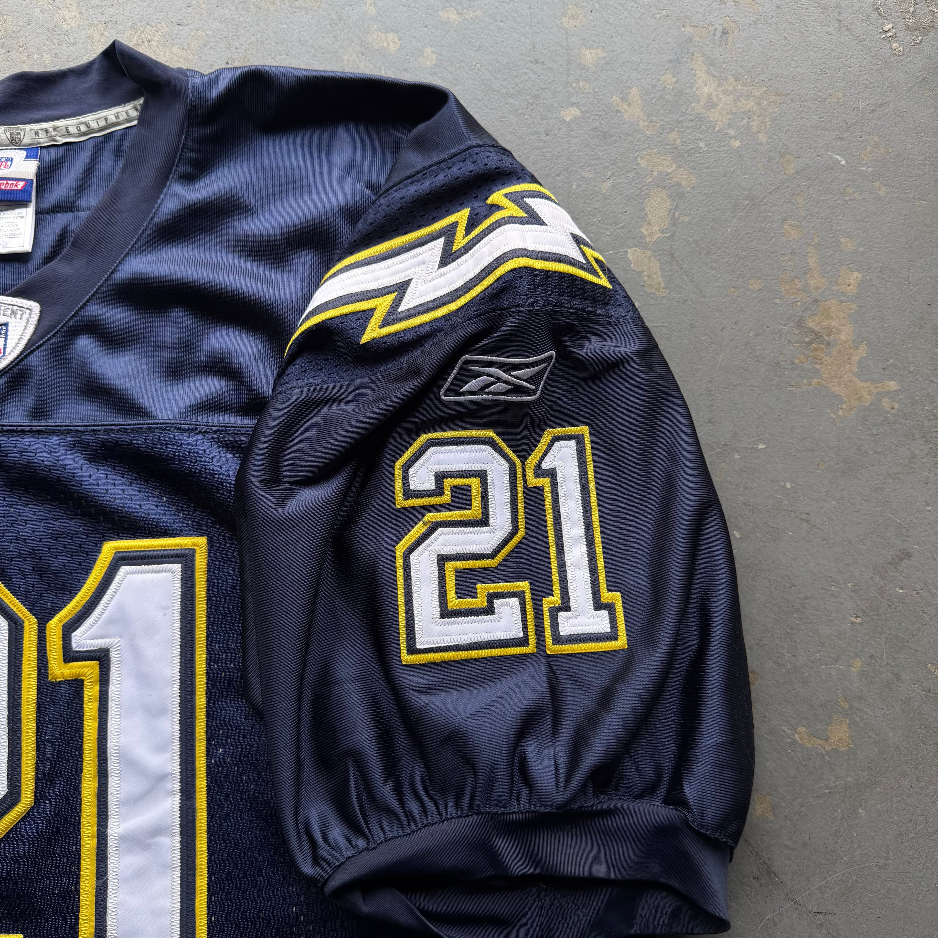 00’S REEBOK CHARGERS LADANIAN TOMLINSON NAVY BLUE JERSEY (54) XXL