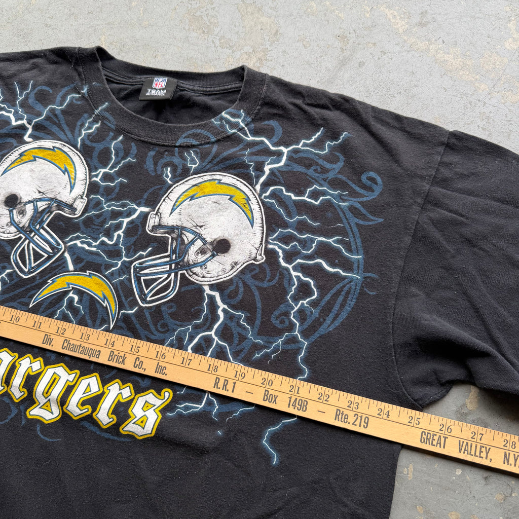 00'S CHARGERS Y2K HELMET LIGHTNING T-SHIRT (XL)