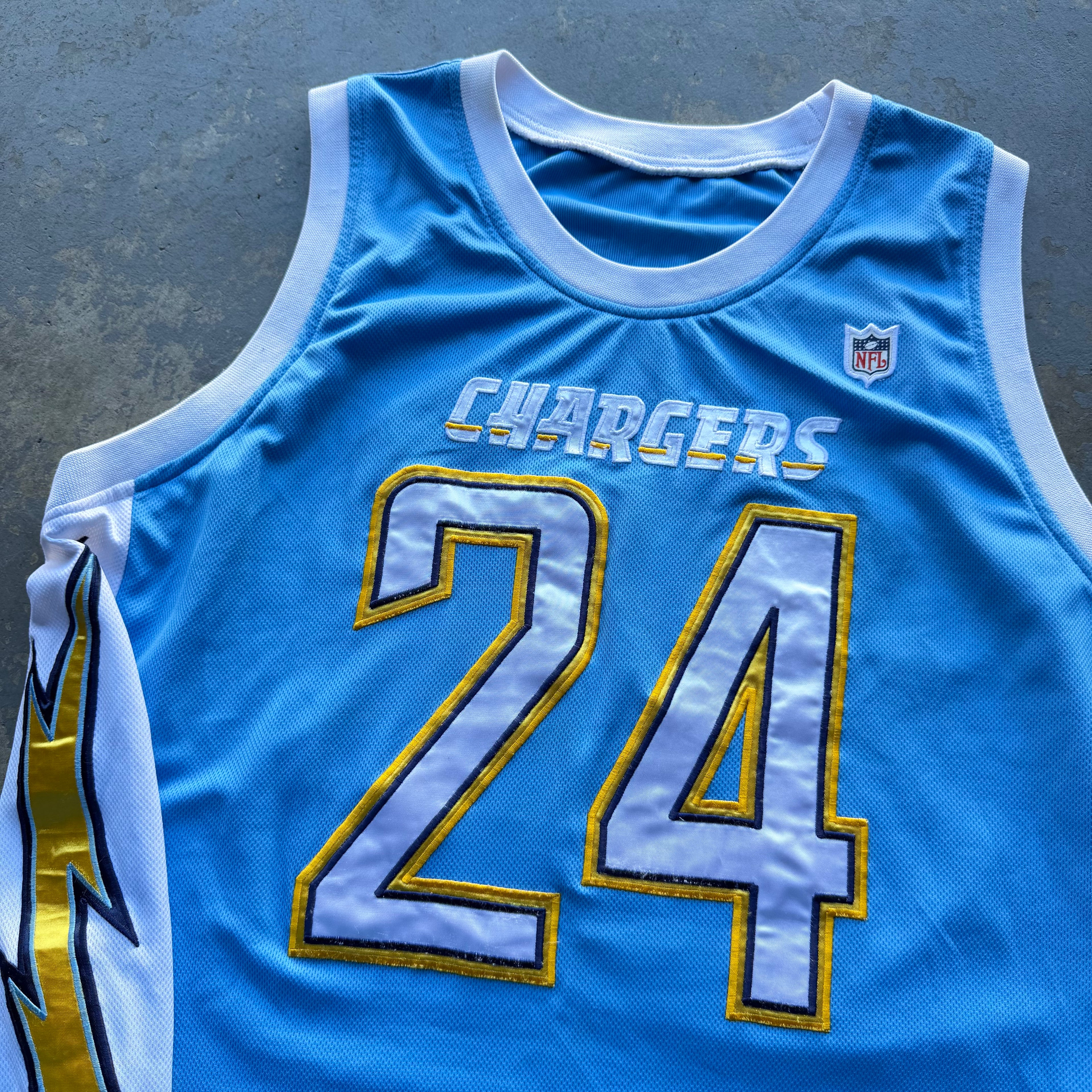 00’S CHARGERS RYAN MATTHEWS POWDER BLUE BASKETBALL BOLT JERSEY (XL)
