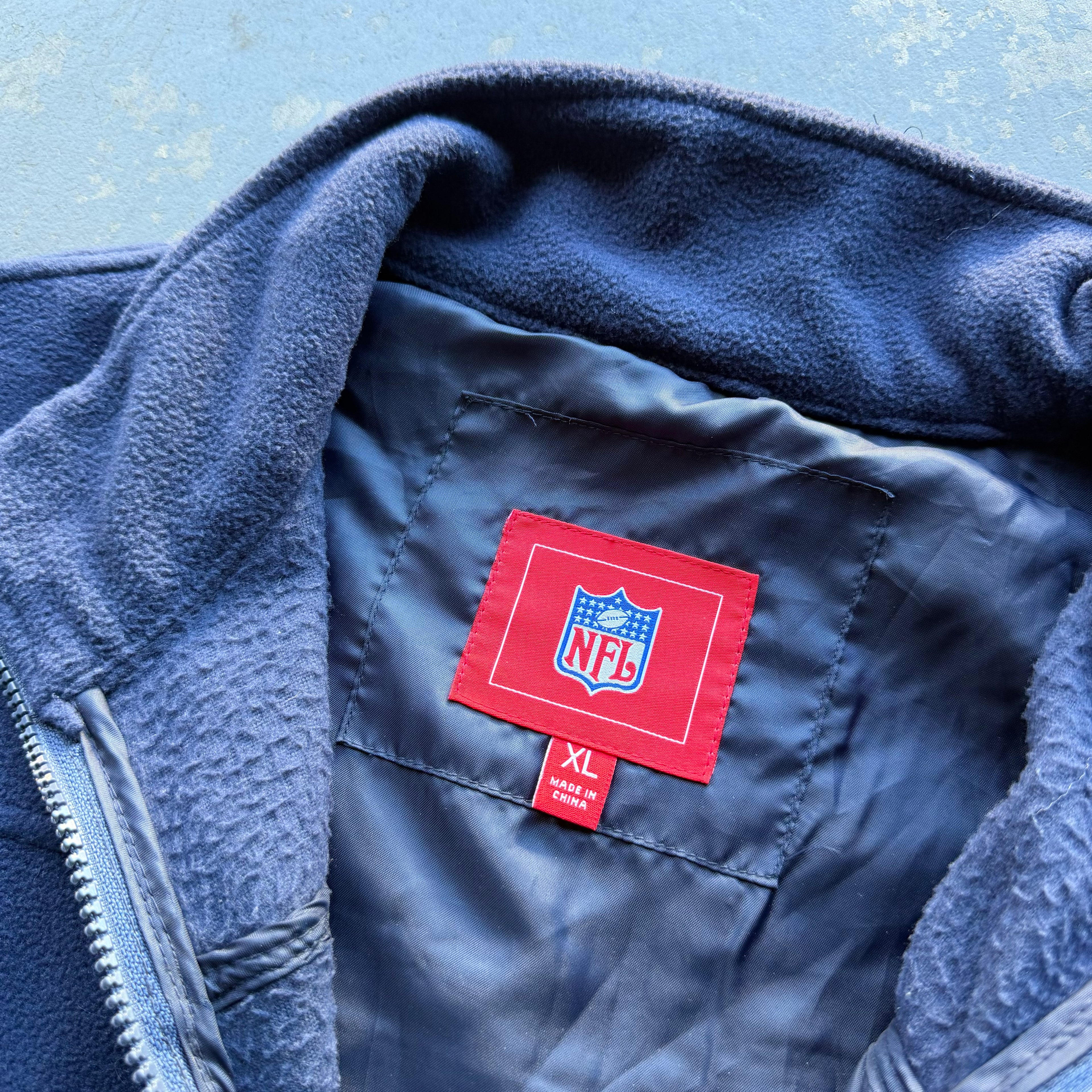 NFL CHARGERS FLEECE VEST (XL)