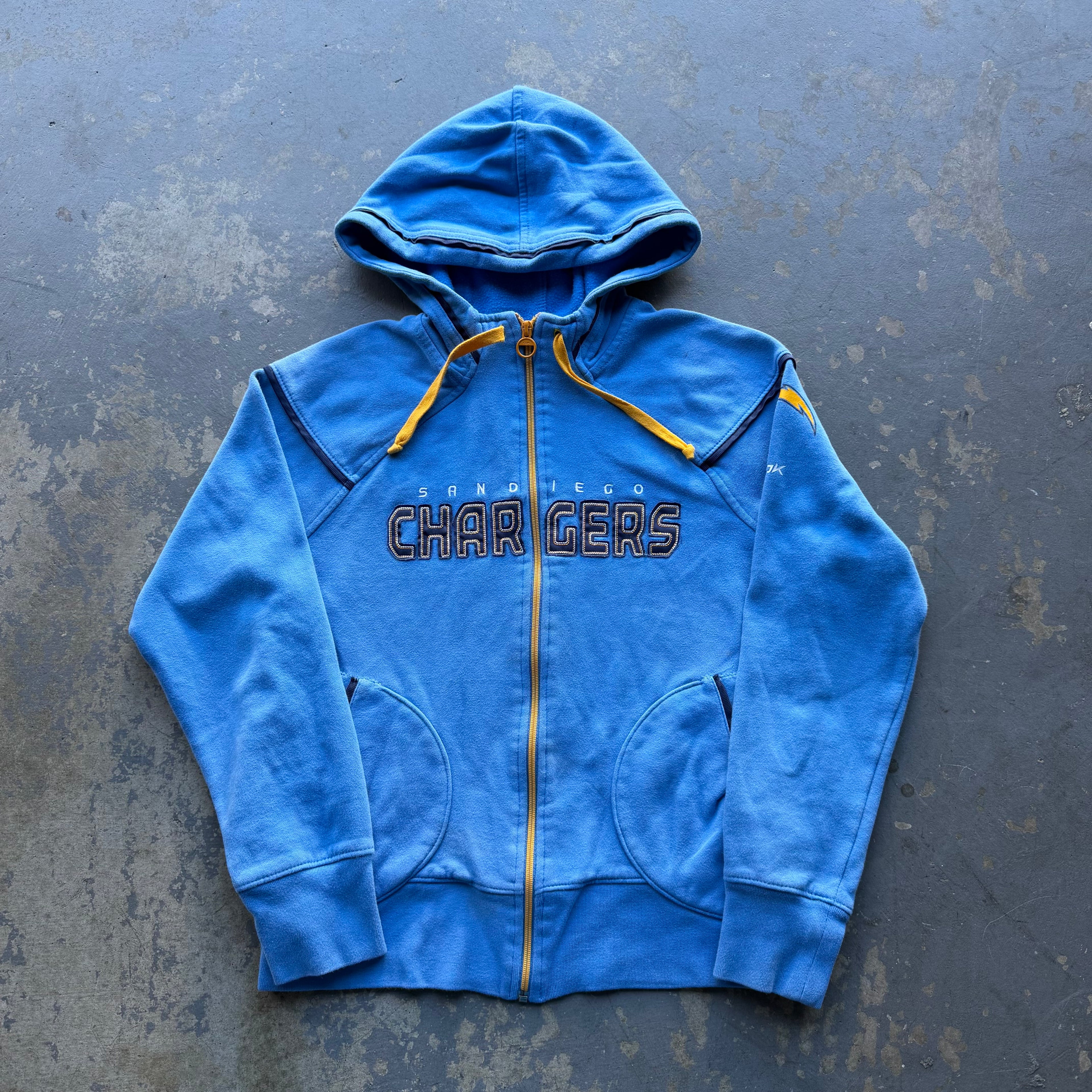 REEBOK CHARGERS POWDER BLUE ZIP UP HOODIE (M)