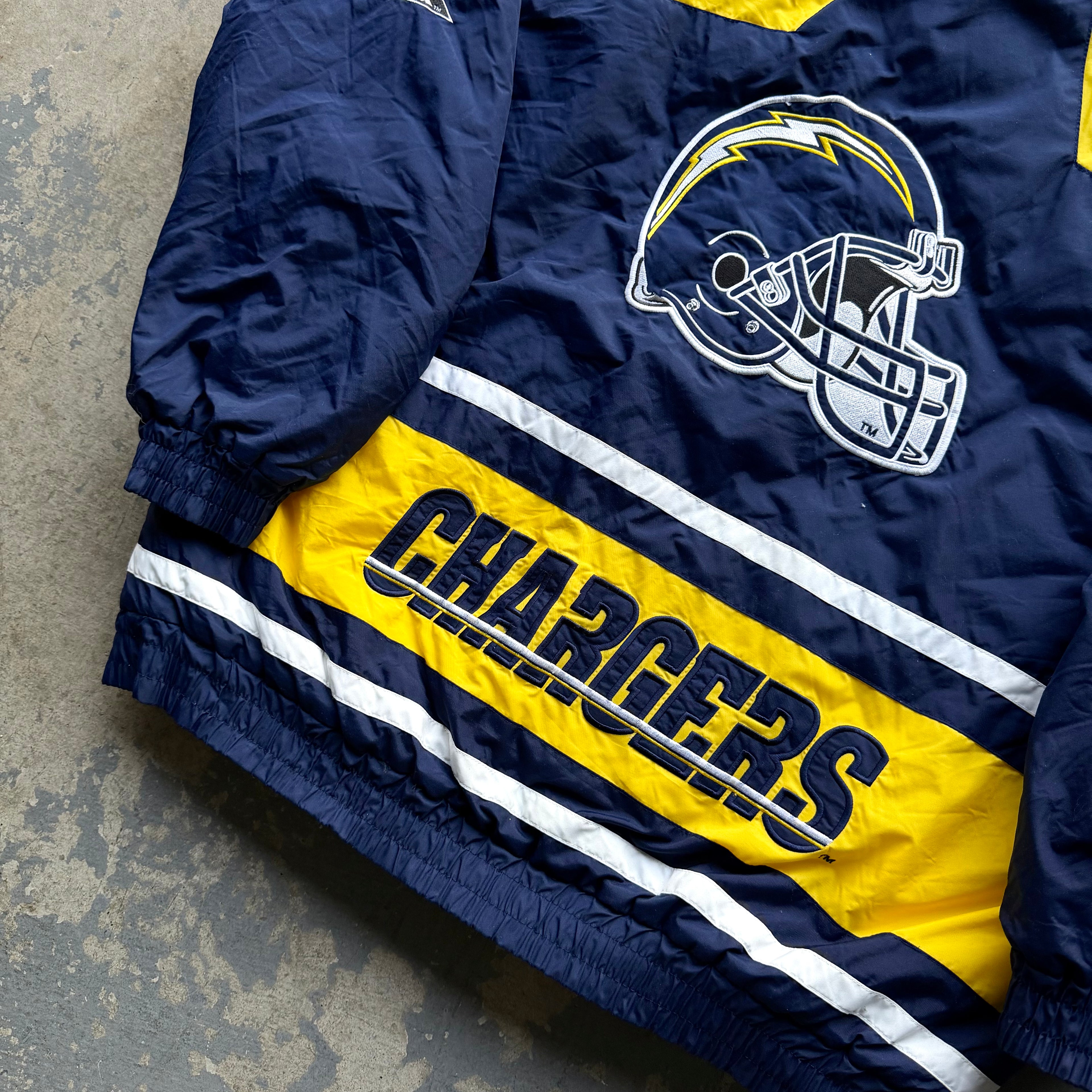 90’S APEX CHARGERS PUFFER JACKET (XL)