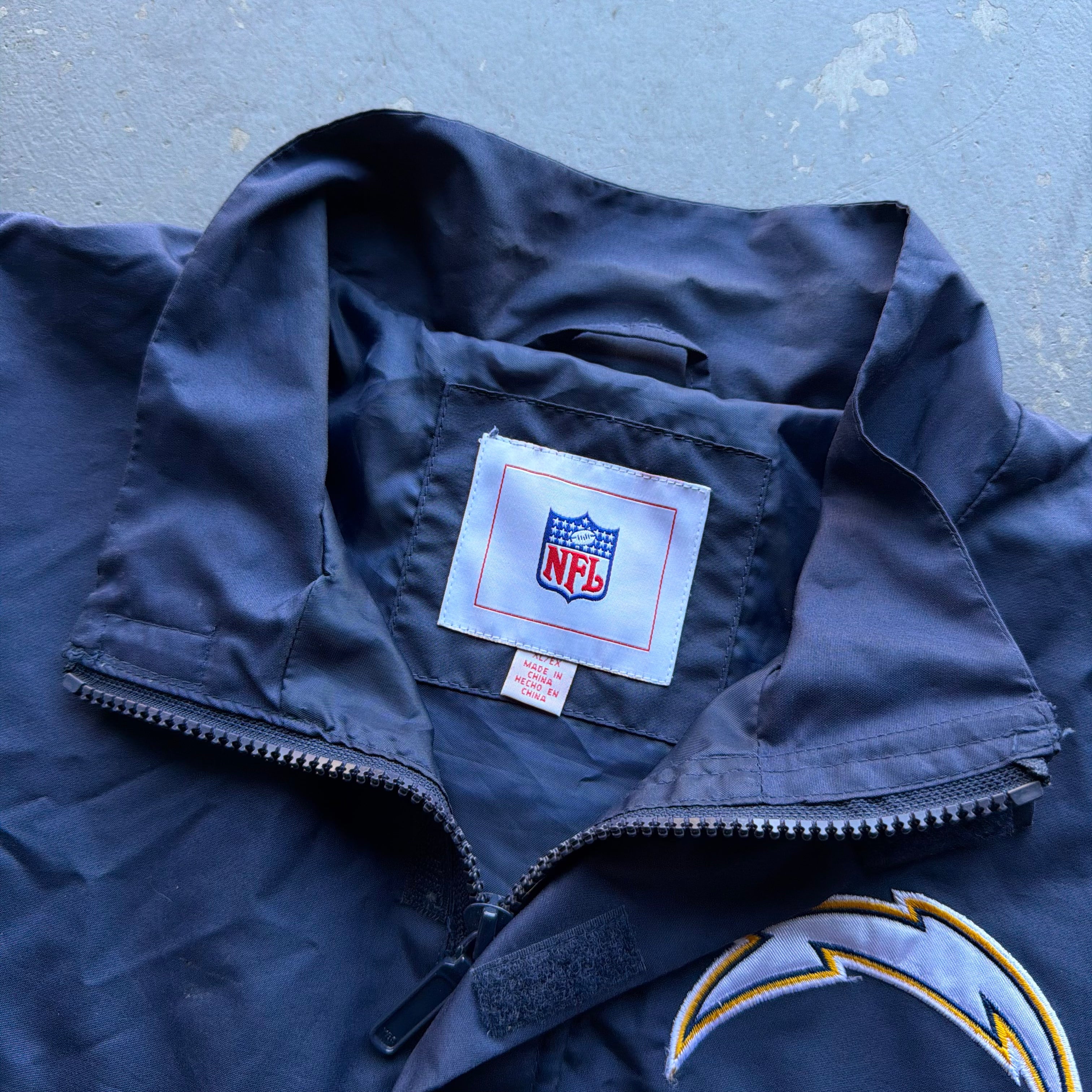00’S CHARGERS QUARTER ZIP NYLON PULLOVER (XL)