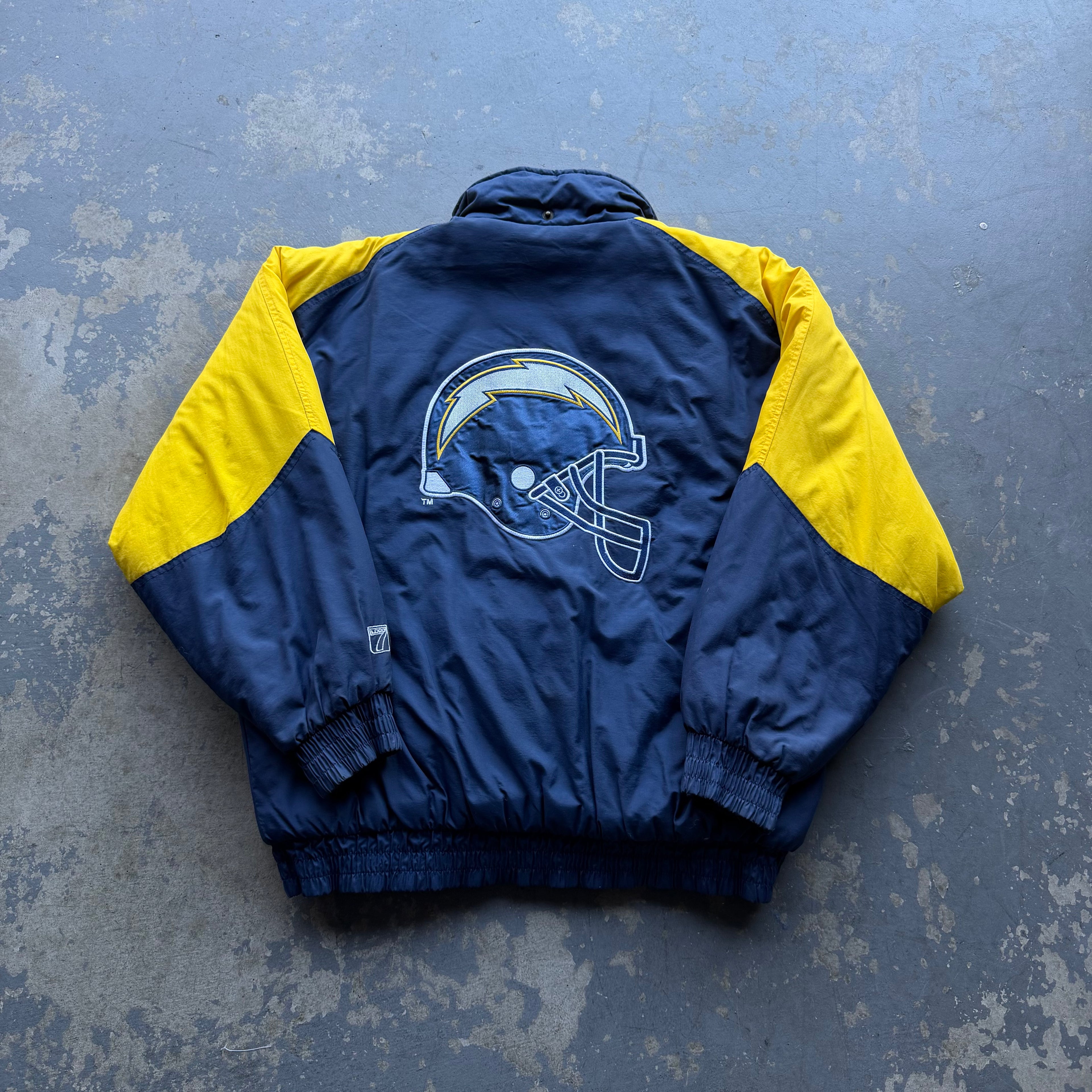 90’S GAMEDAY LOGO 7 CHARGERS HELMET PUFFER JACKET (XL)