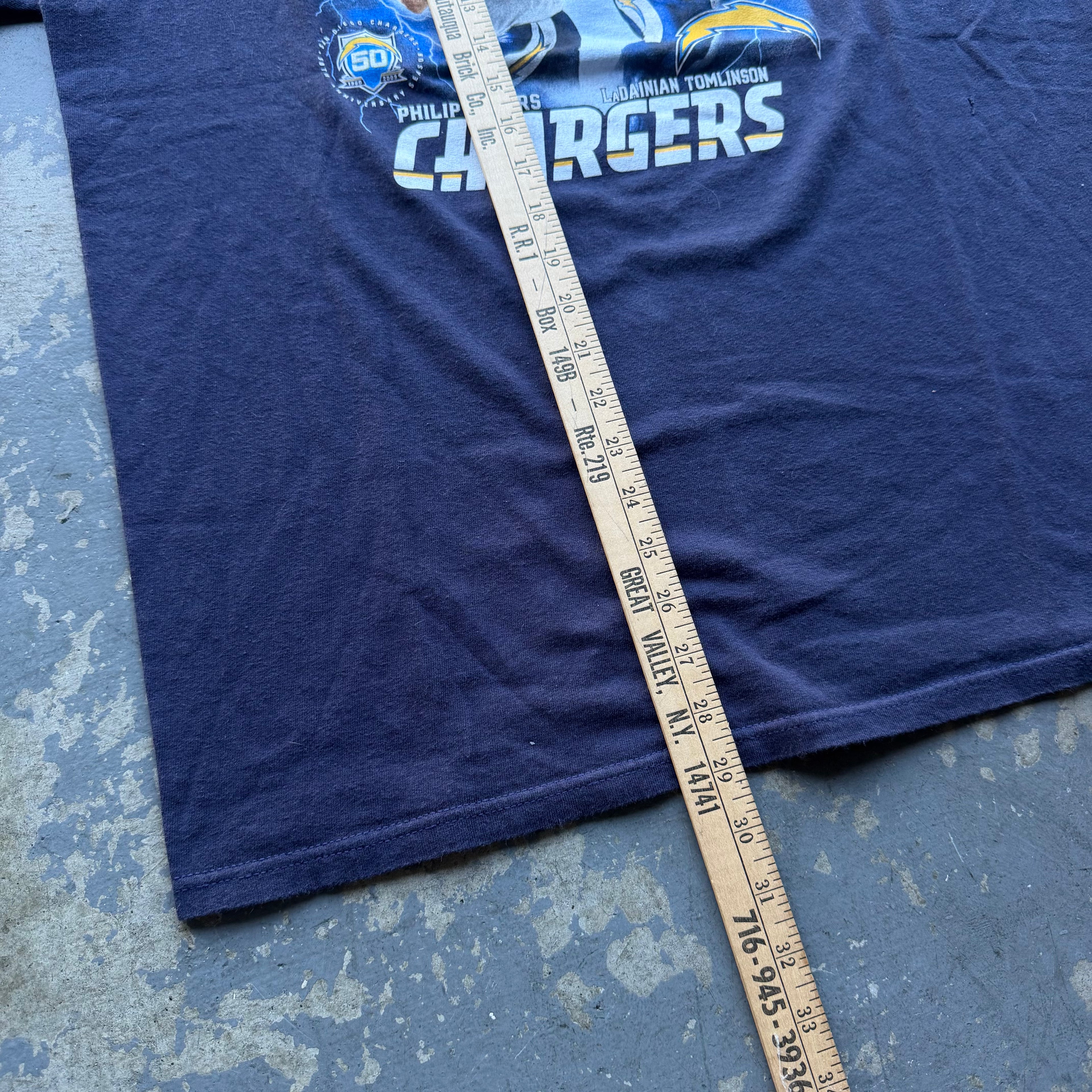 00'S CHARGERS LIGHTNING STRIKES T-SHIRT (XL)