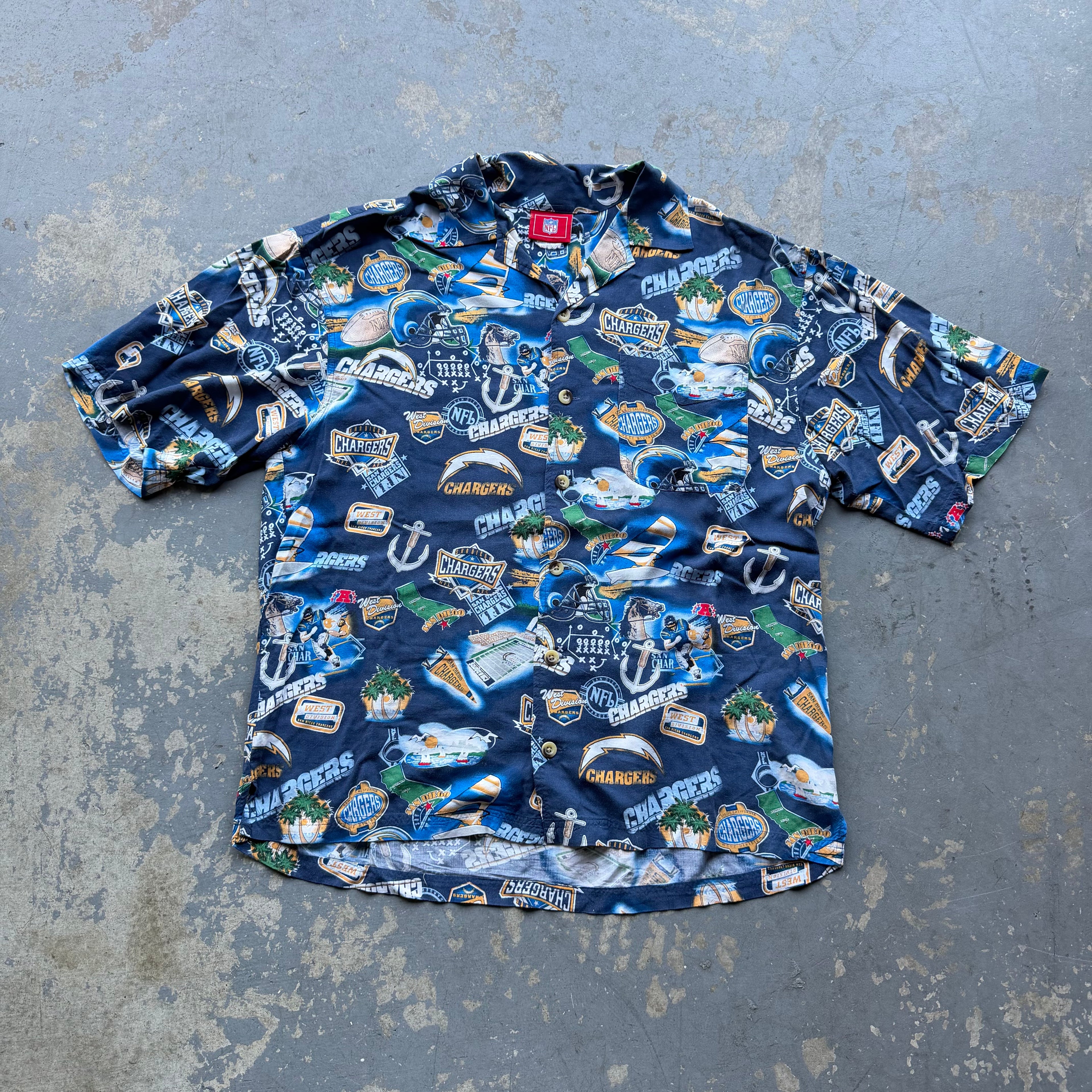 00'S CHARGERS HAWAIIAN BUTTON UP T-SHIRT (L)