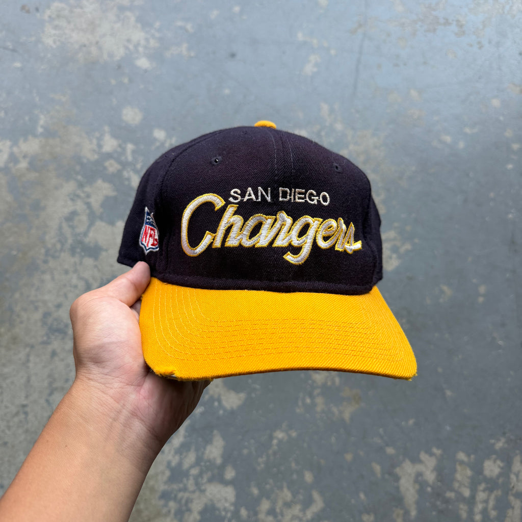 90'S CHARGERS SCRIPT FITTED HAT (SIZE 7 1/4)