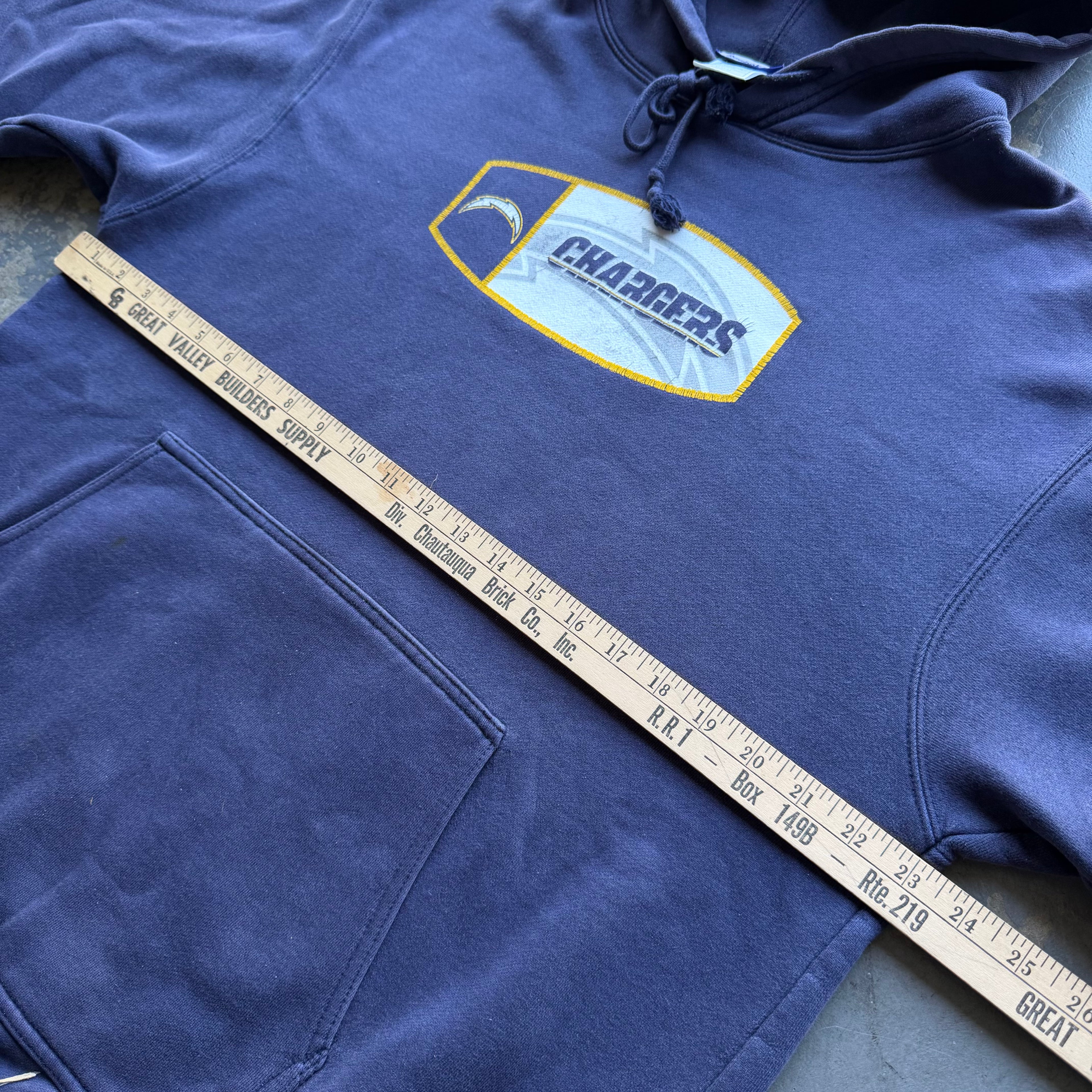 00'S CHARGERS FADED REEBOK HOODIE (M)