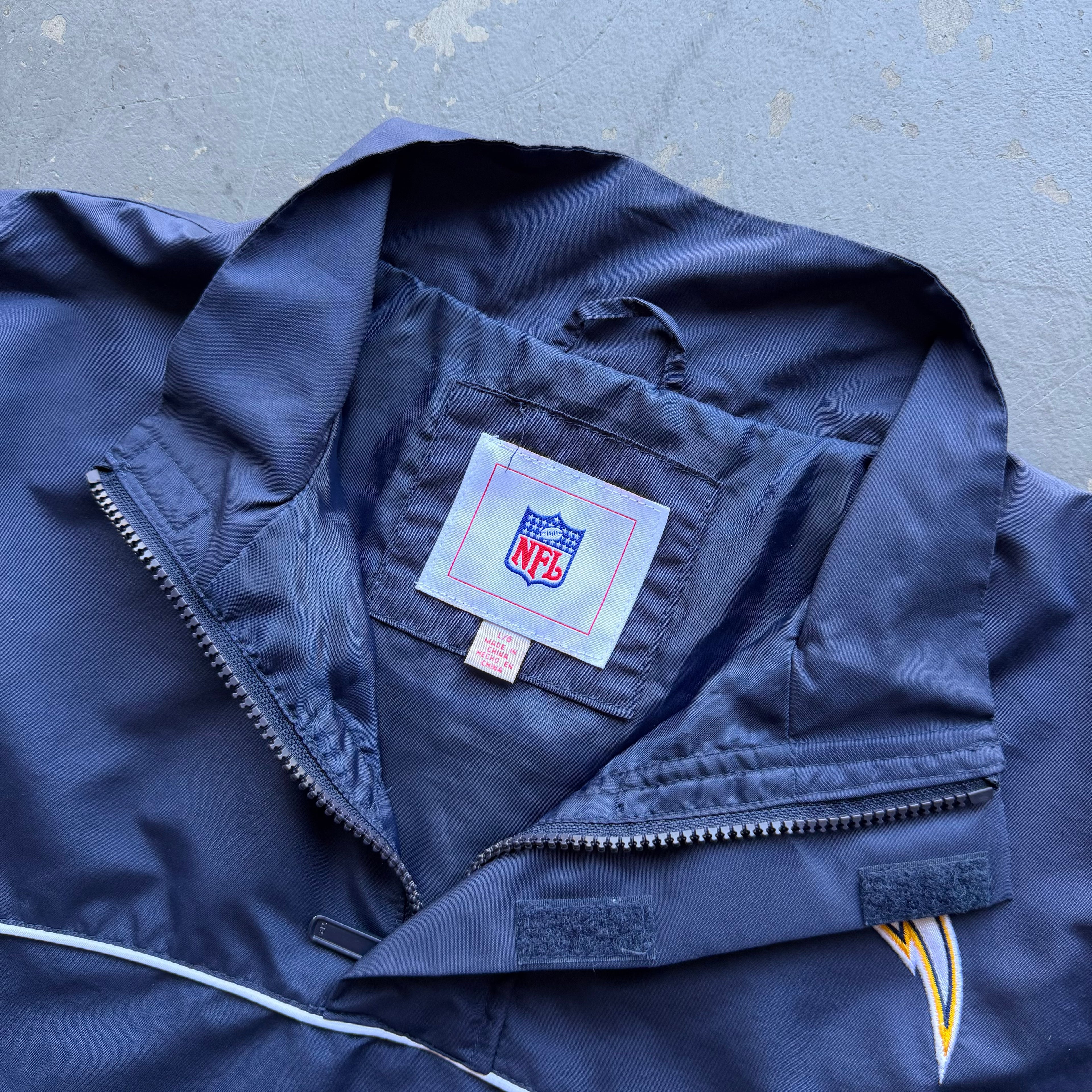 00'S CHARGERS QUARTER ZIP NYLON WINDBREAKER (L)