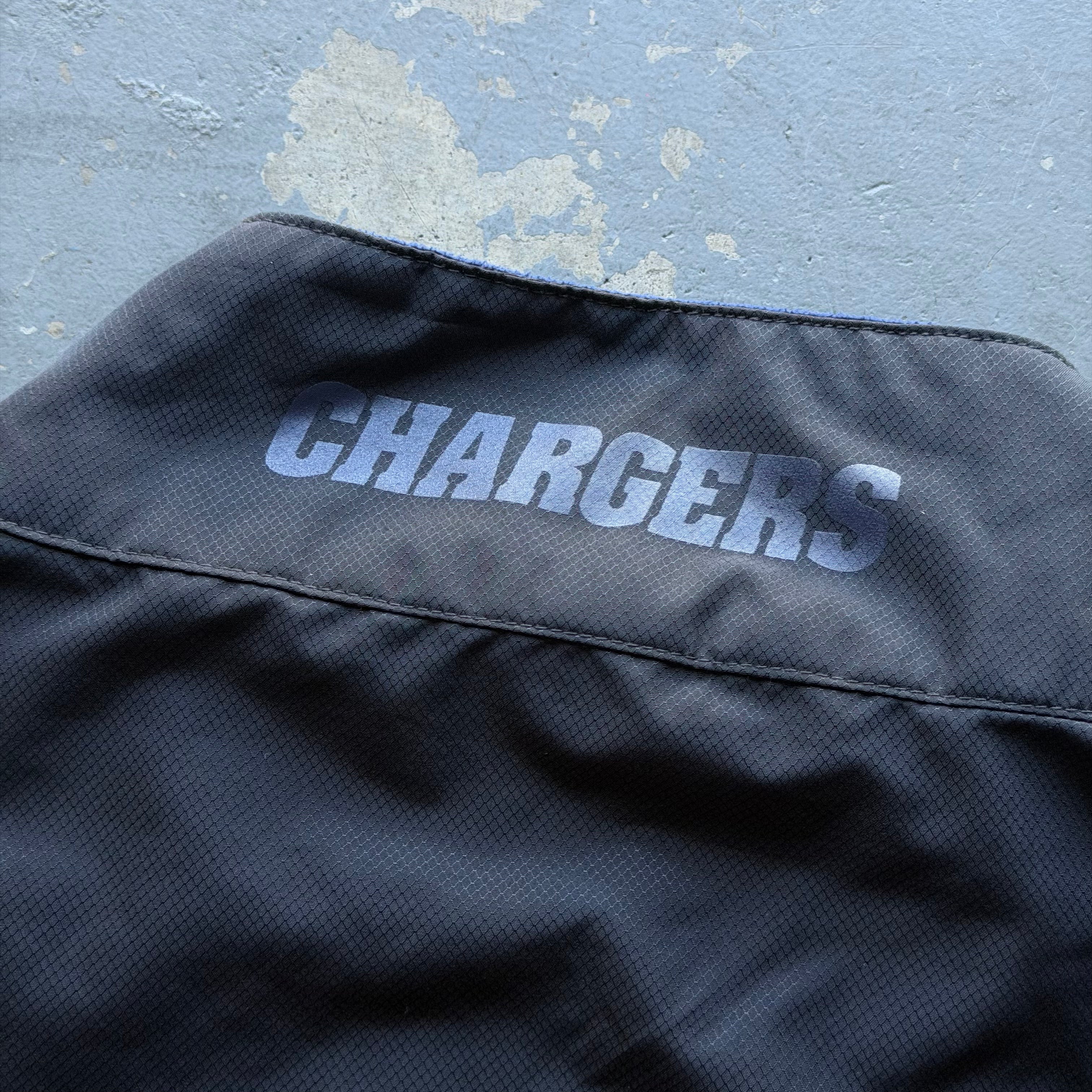 00'S CHARGERS REVERSIBLE FLEECE NYLON JACKET (XL)