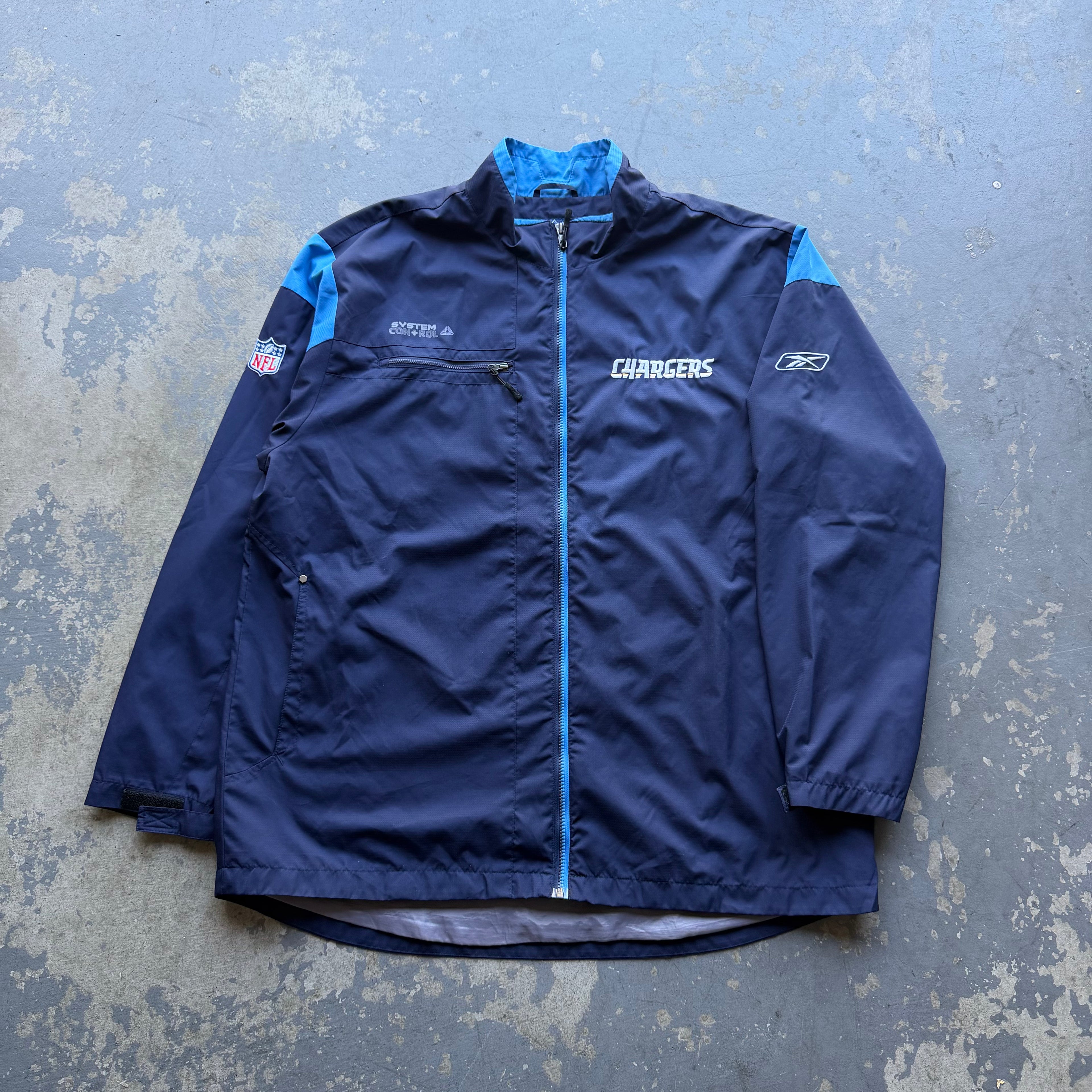 00'S CHARGERS NFL REEBOK NYLON JACKET (XL)
