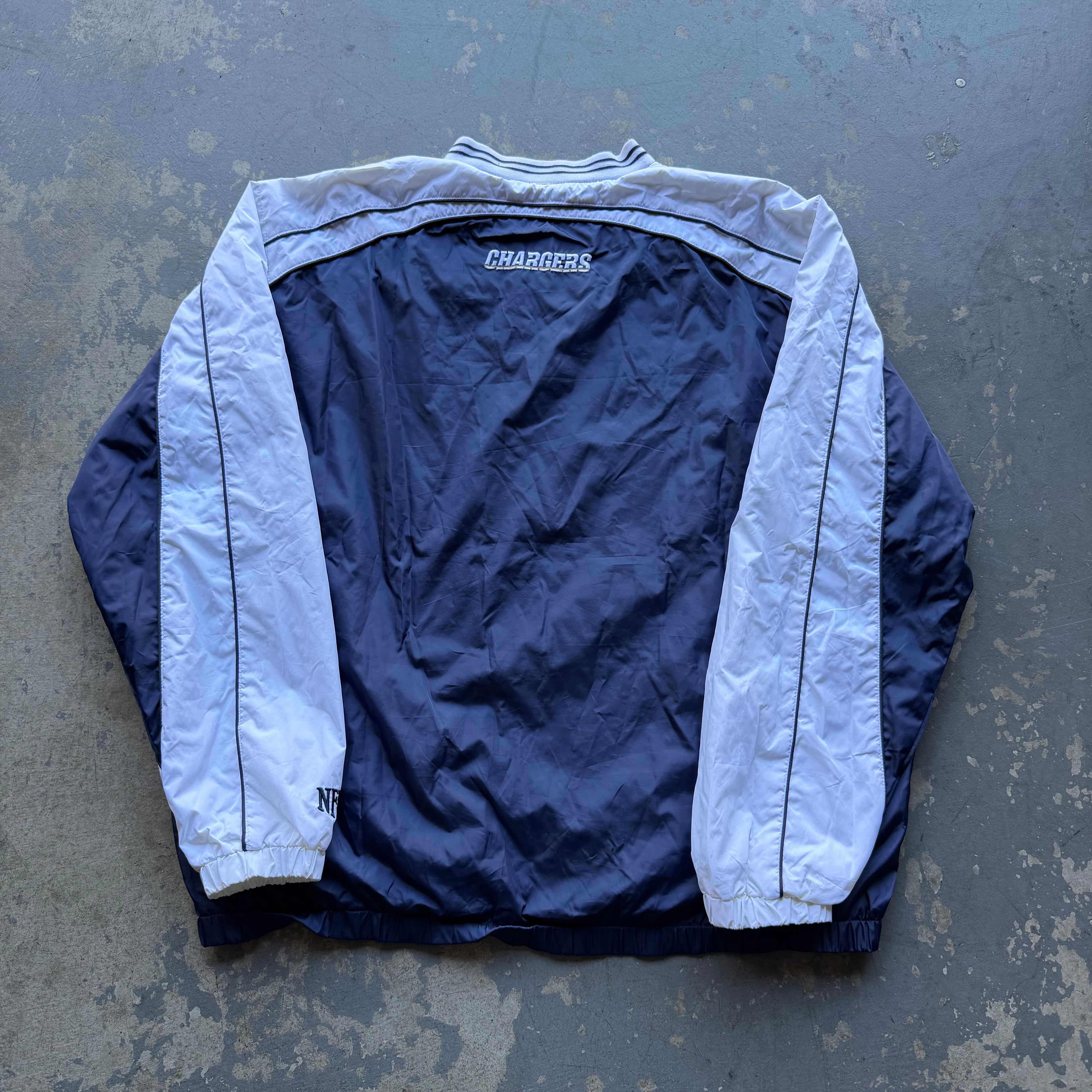 00'S CHARGERS TWO TONE NFL NYLON PULLOVER WINDBREAKER (XL)