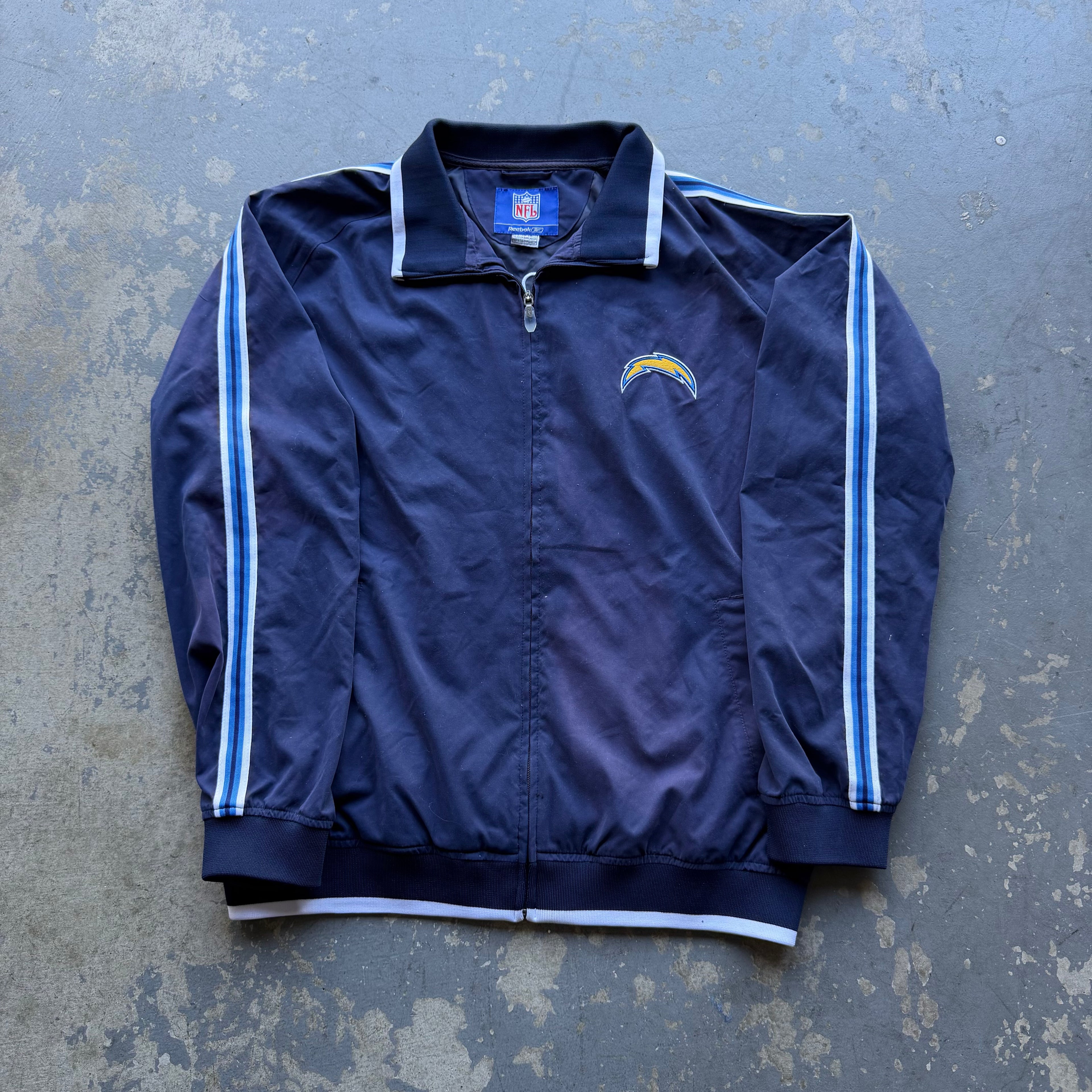 00'S CHARGERS REEBOK STRIPED NYLON ZIP UP JACKET (L)