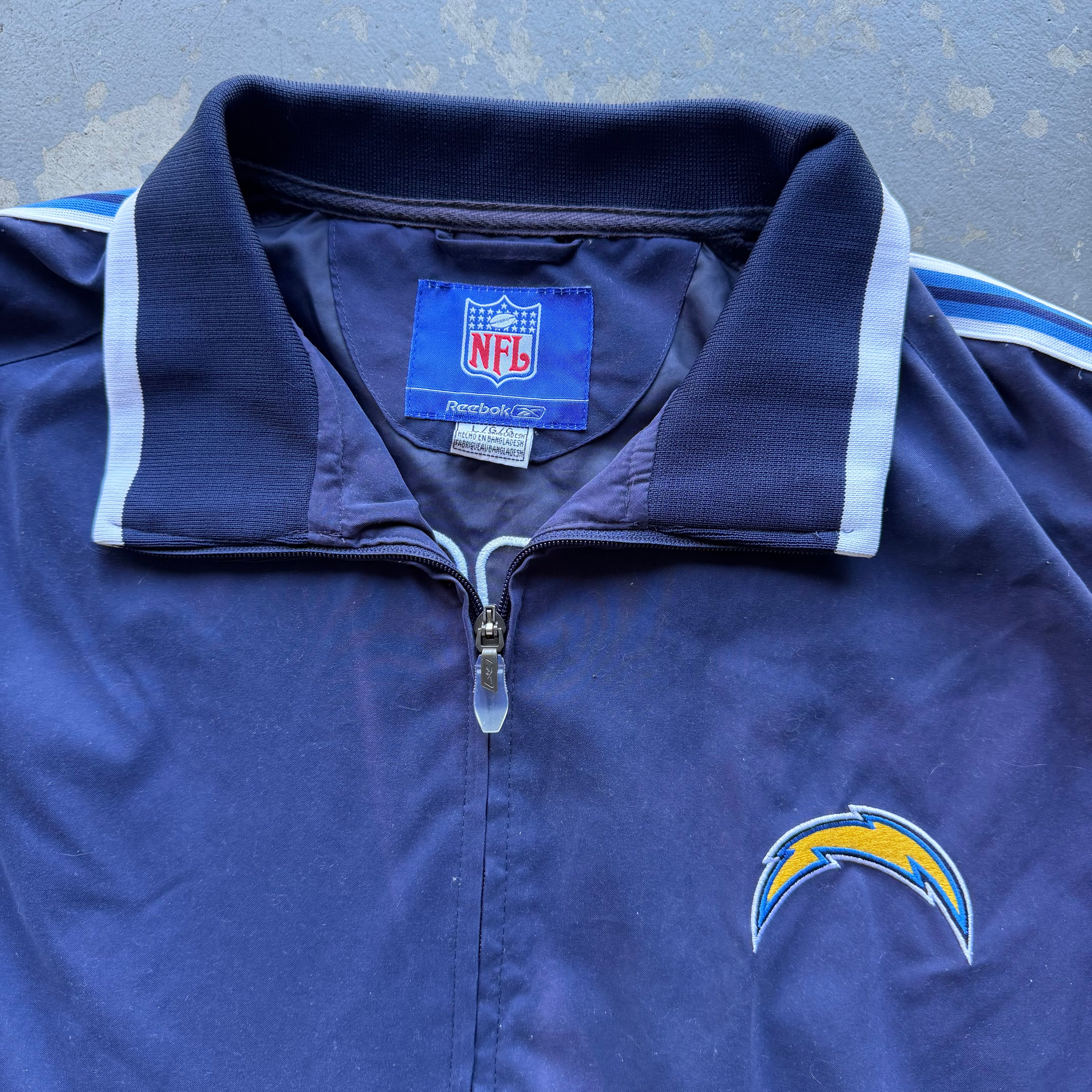 00'S CHARGERS REEBOK STRIPED NYLON ZIP UP JACKET (L)