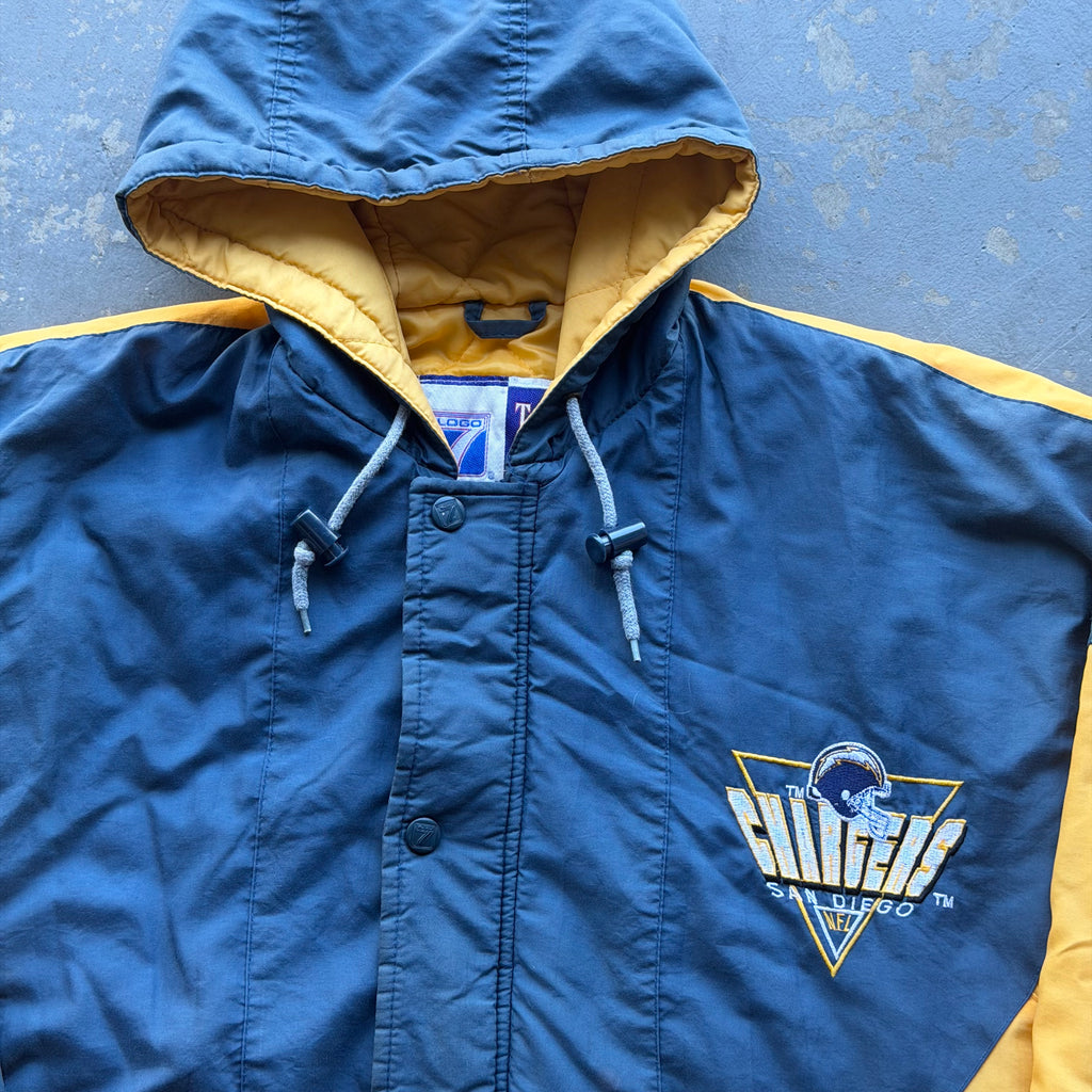 90'S CHARGERS LOGO 7 PUFFER JACKET (M)