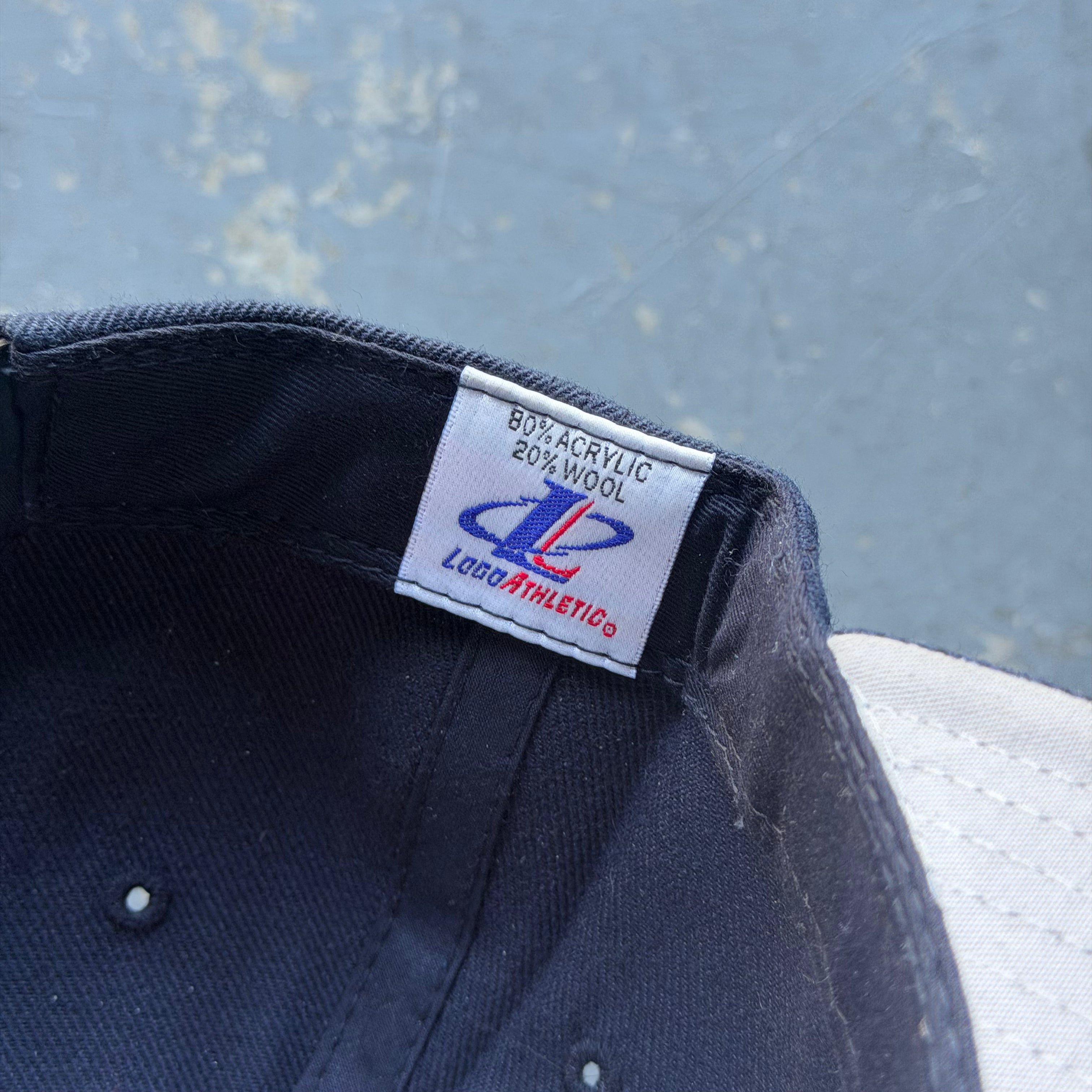 90'S PADRES NAVY BLUE LOGO ATHLETIC SD HAT (OS)