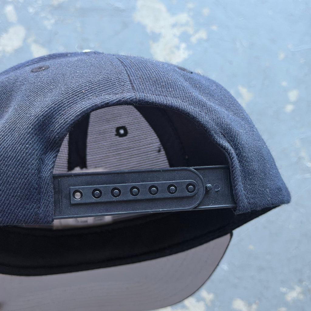 90'S PADRES NAVY BLUE LOGO ATHLETIC SD HAT (OS)